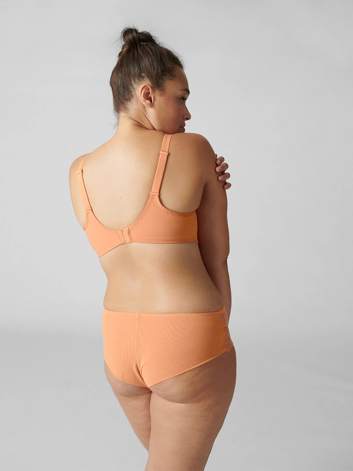 Squared neckline full cup bra - Apricot - Image 9